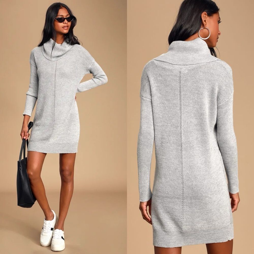 Lulu’s Tea Reader Light Grey Sweater Dress
